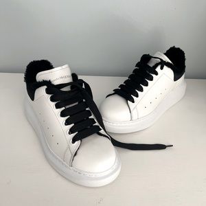 NEW ✨ IN BOX Alexander McQueen Women’s Sneaker “Larry”